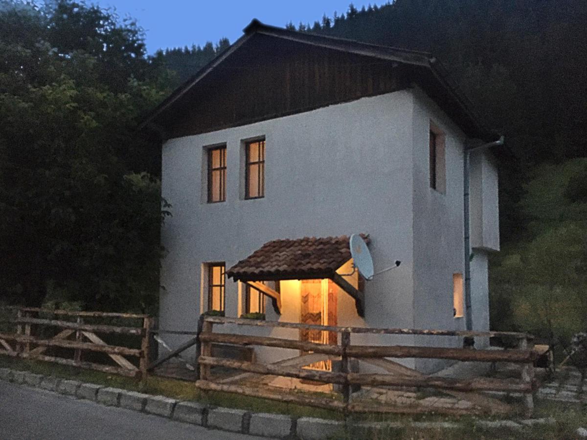 Къща Край Реката - Триград Luaran gambar